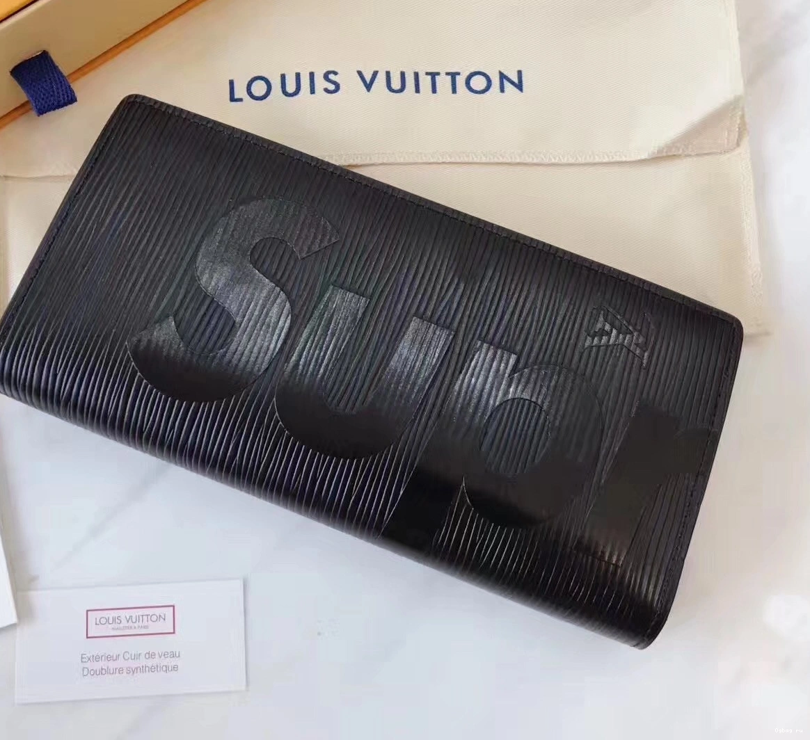 Louis wallet Supreme Vuitton 0707